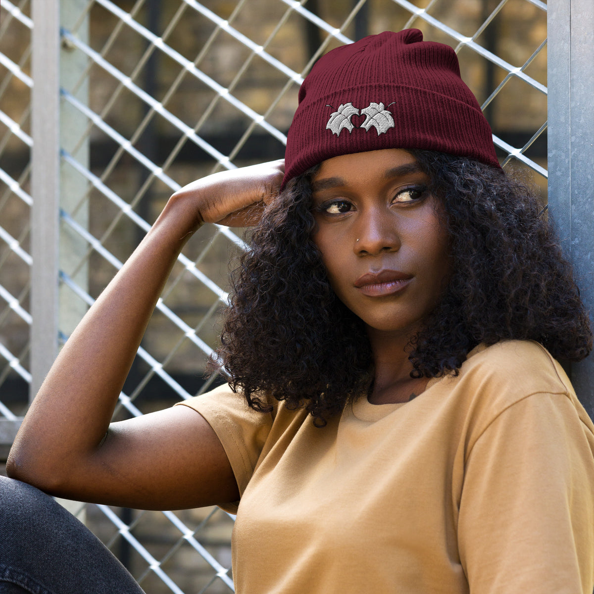 organic-ribbed-beanie-burgundy 
